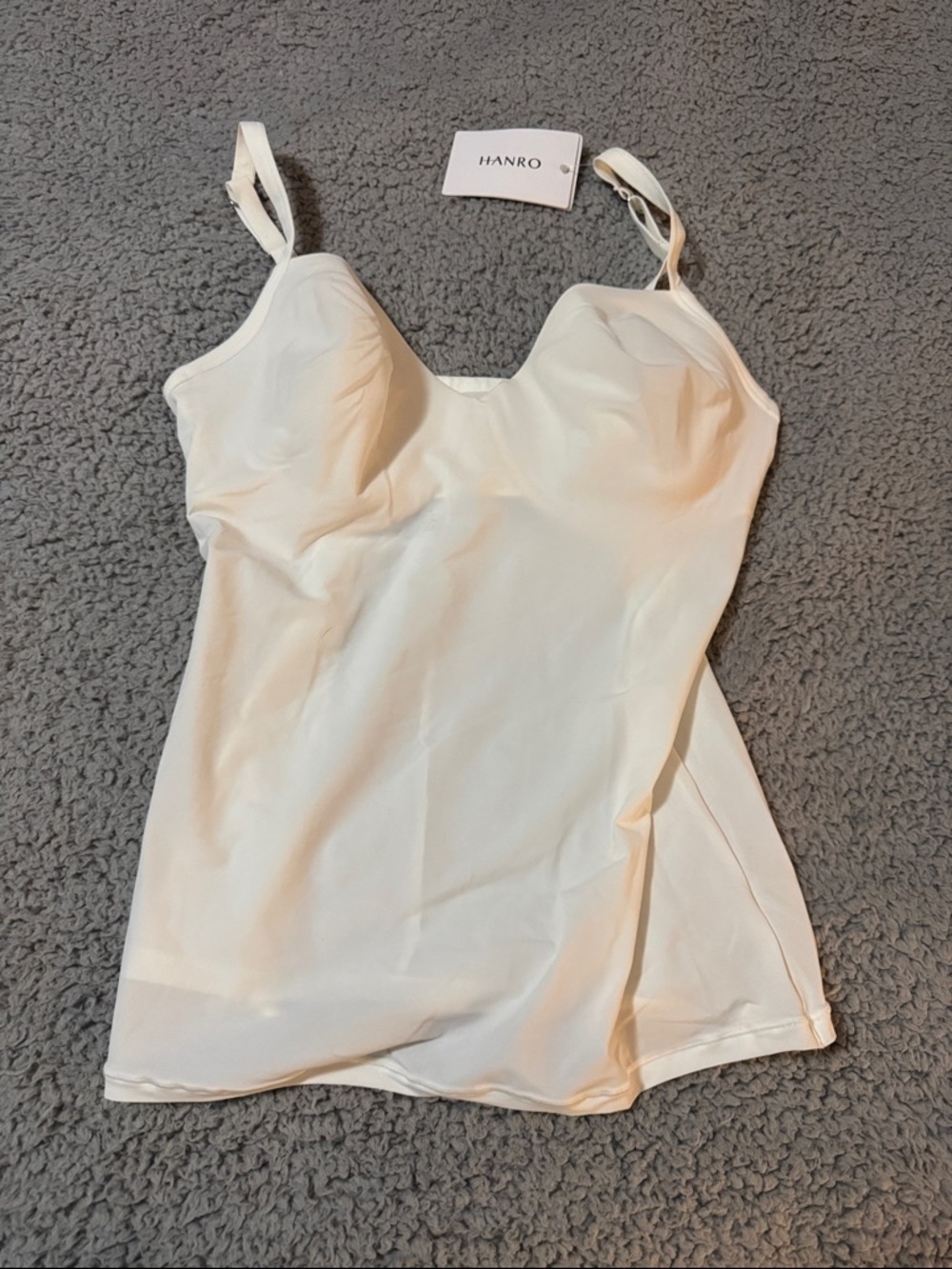 Hanro Cream Supportive Camisole with Shaping